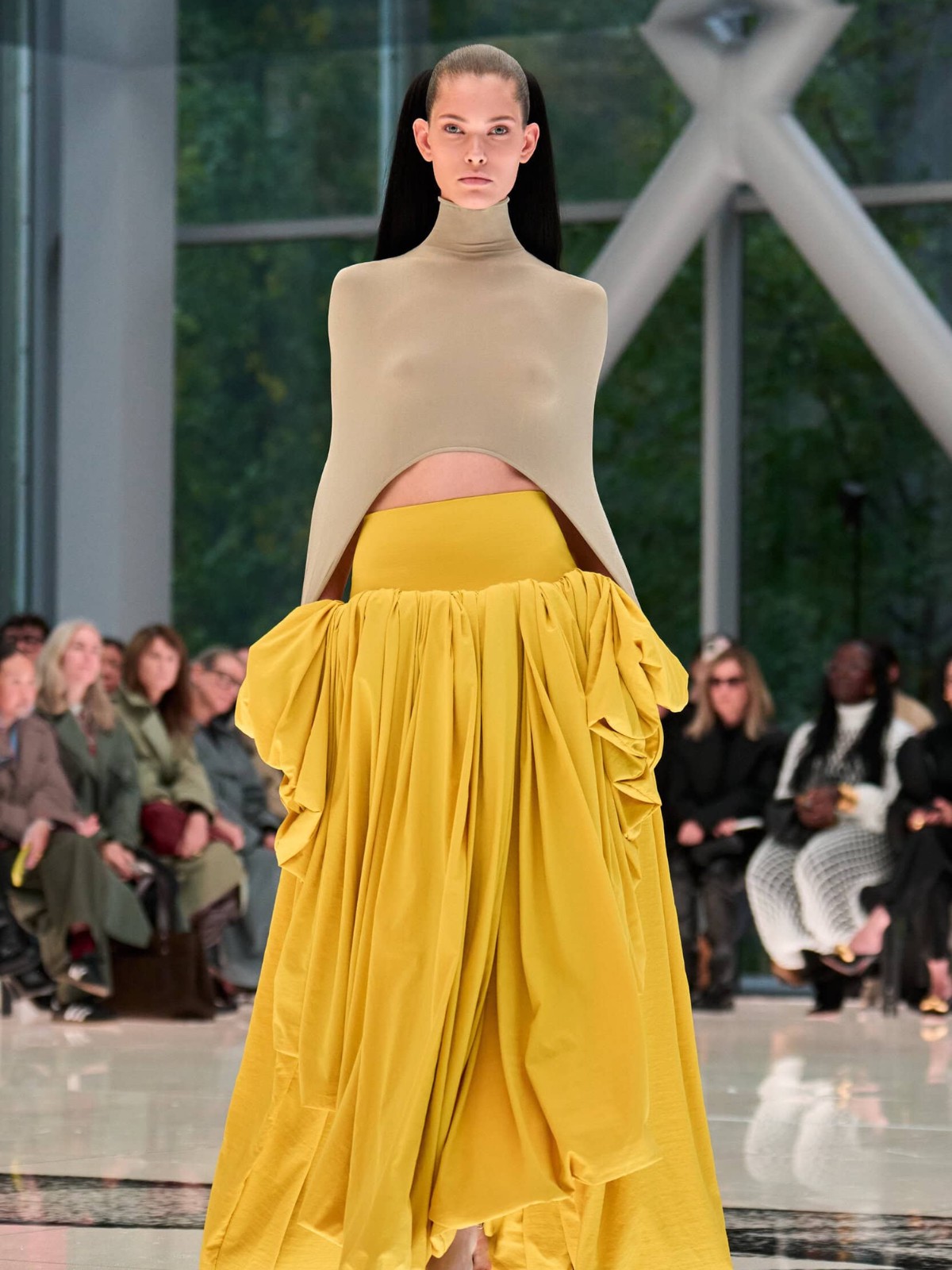 Hinh anh 6 gam màu nào đang phủ sóng tủ đồ Thu 2026? 21