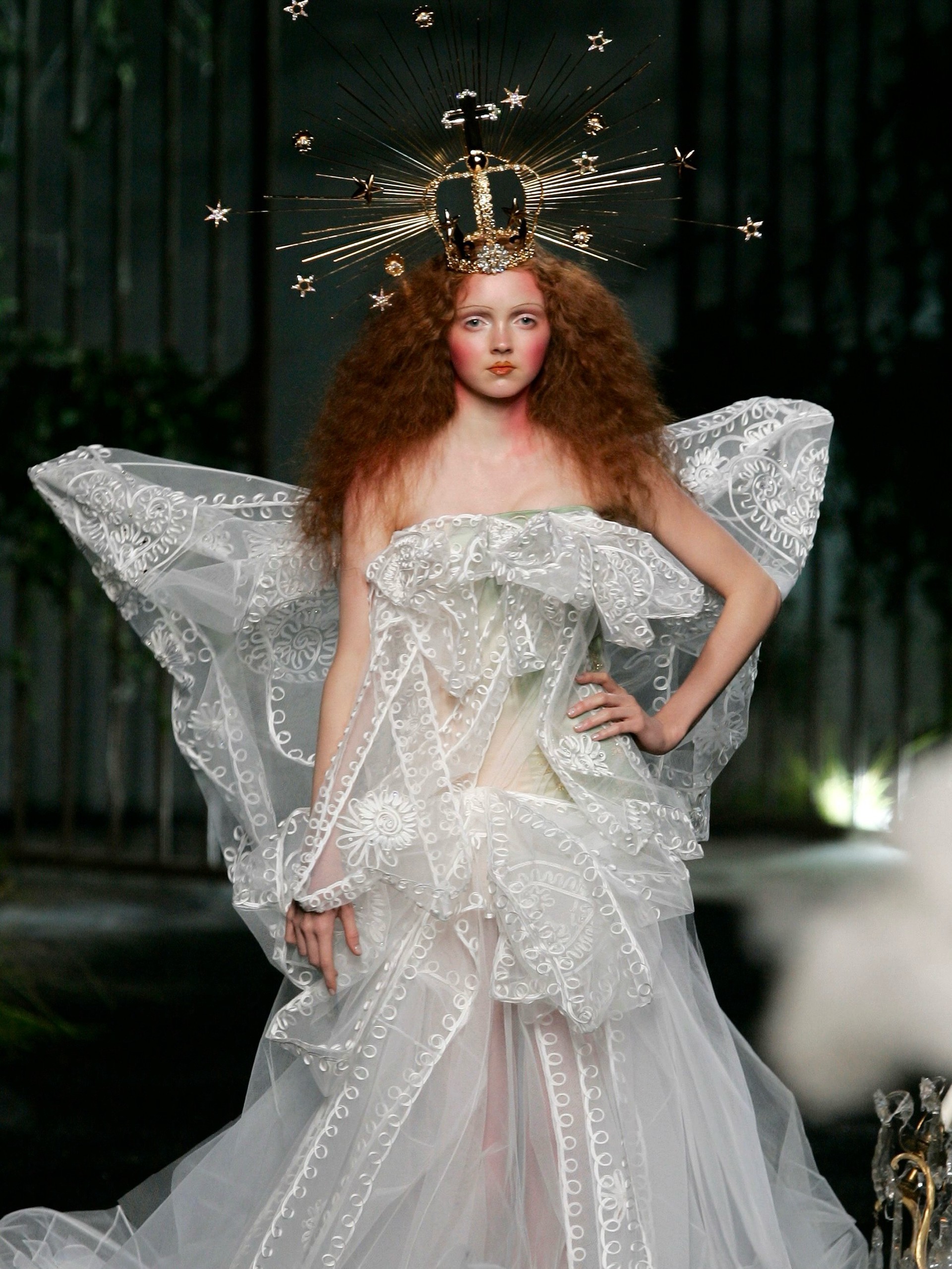 Hinh anh Triển lãm John Galliano tại The Met chính thức bị hủy bỏ 4