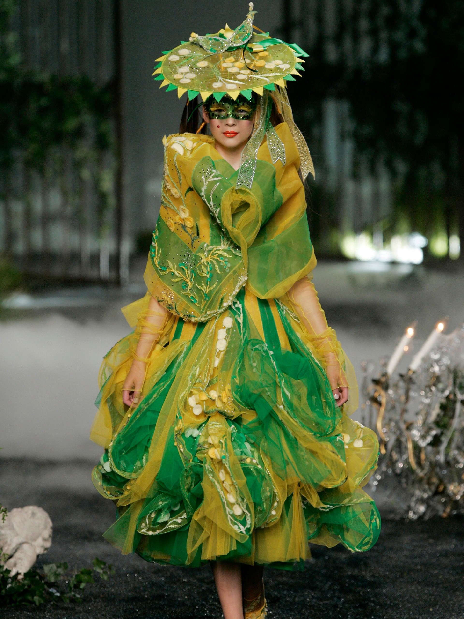 Hinh anh Triển lãm John Galliano tại The Met chính thức bị hủy bỏ 5