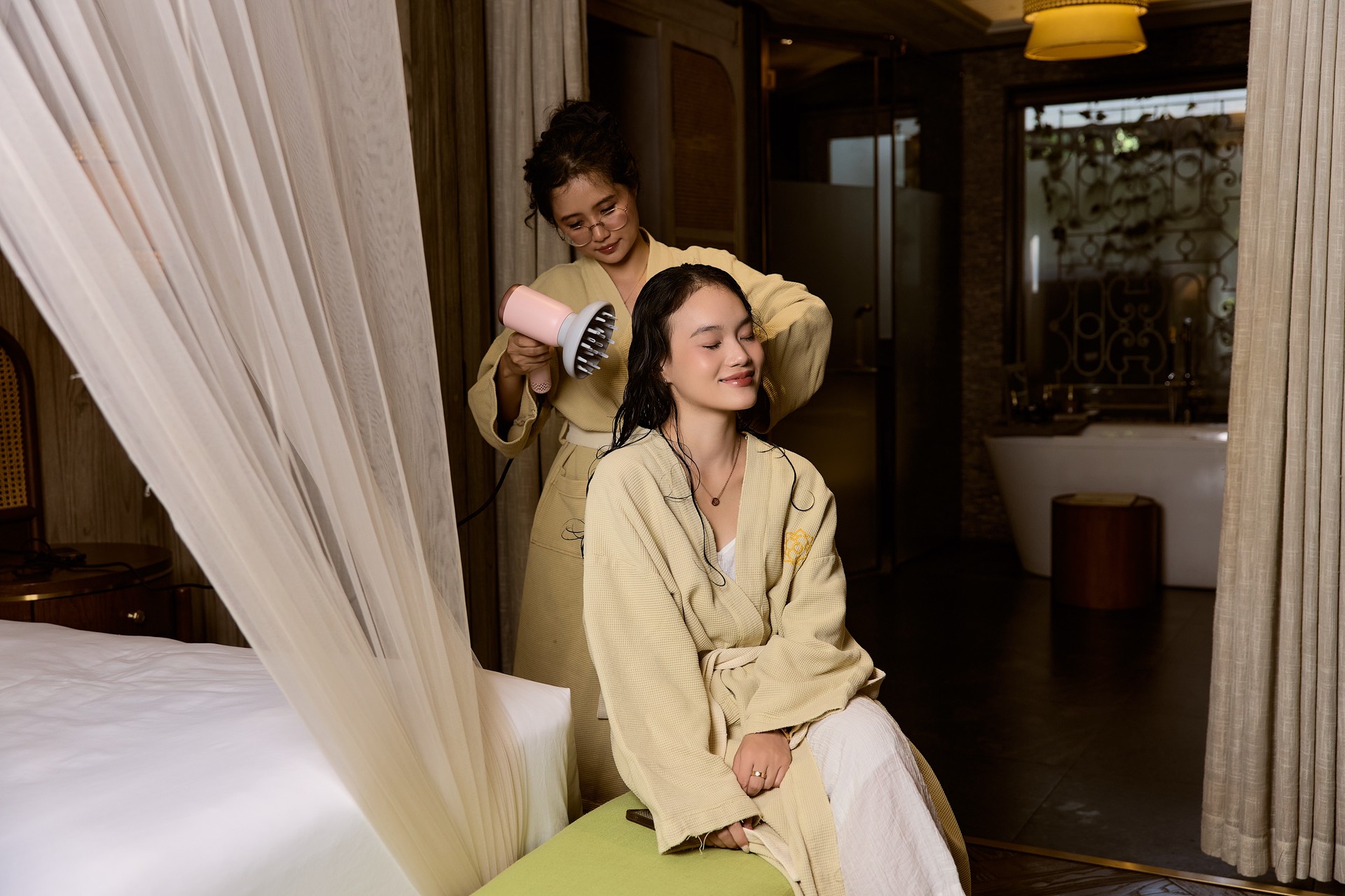 Hinh anh Marie Claire Power Trip: Khoảng nghỉ gắn kết cho đôi bạn thân 23
