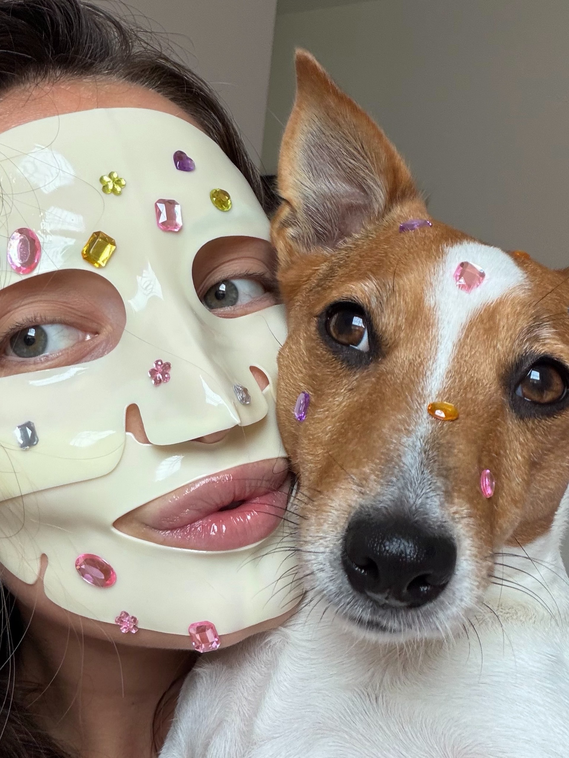 Hinh anh Cơn sốt Bedazzled Everything: Khi mọi thứ đều có thể lấp lánh 3