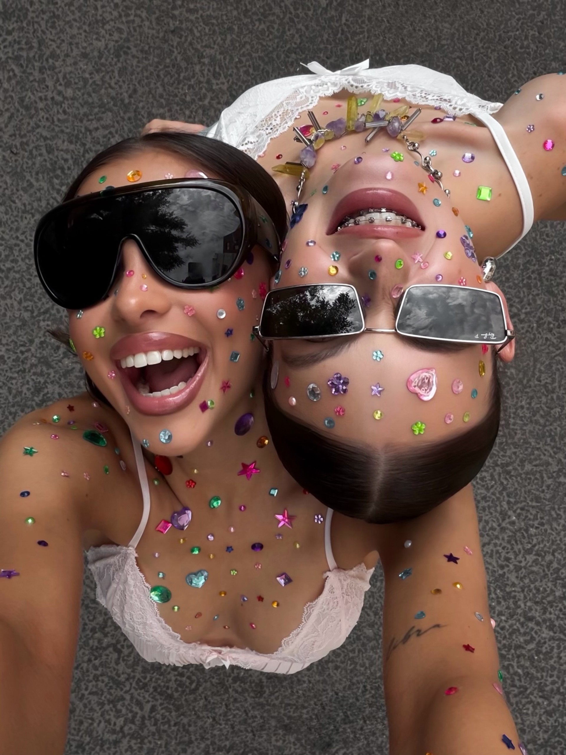 Hinh anh Cơn sốt Bedazzled Everything: Khi mọi thứ đều có thể lấp lánh 7