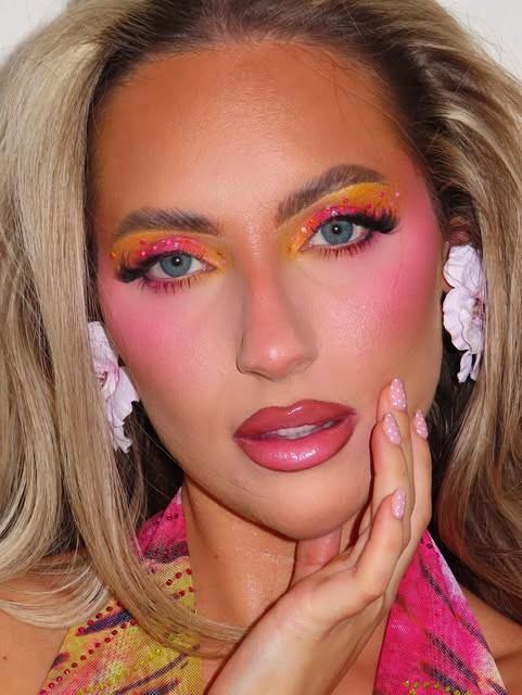 Hinh anh Zara Larsson Makeup: Từ Pop Glam kinh điển đến chủ nghĩa tối đa 17