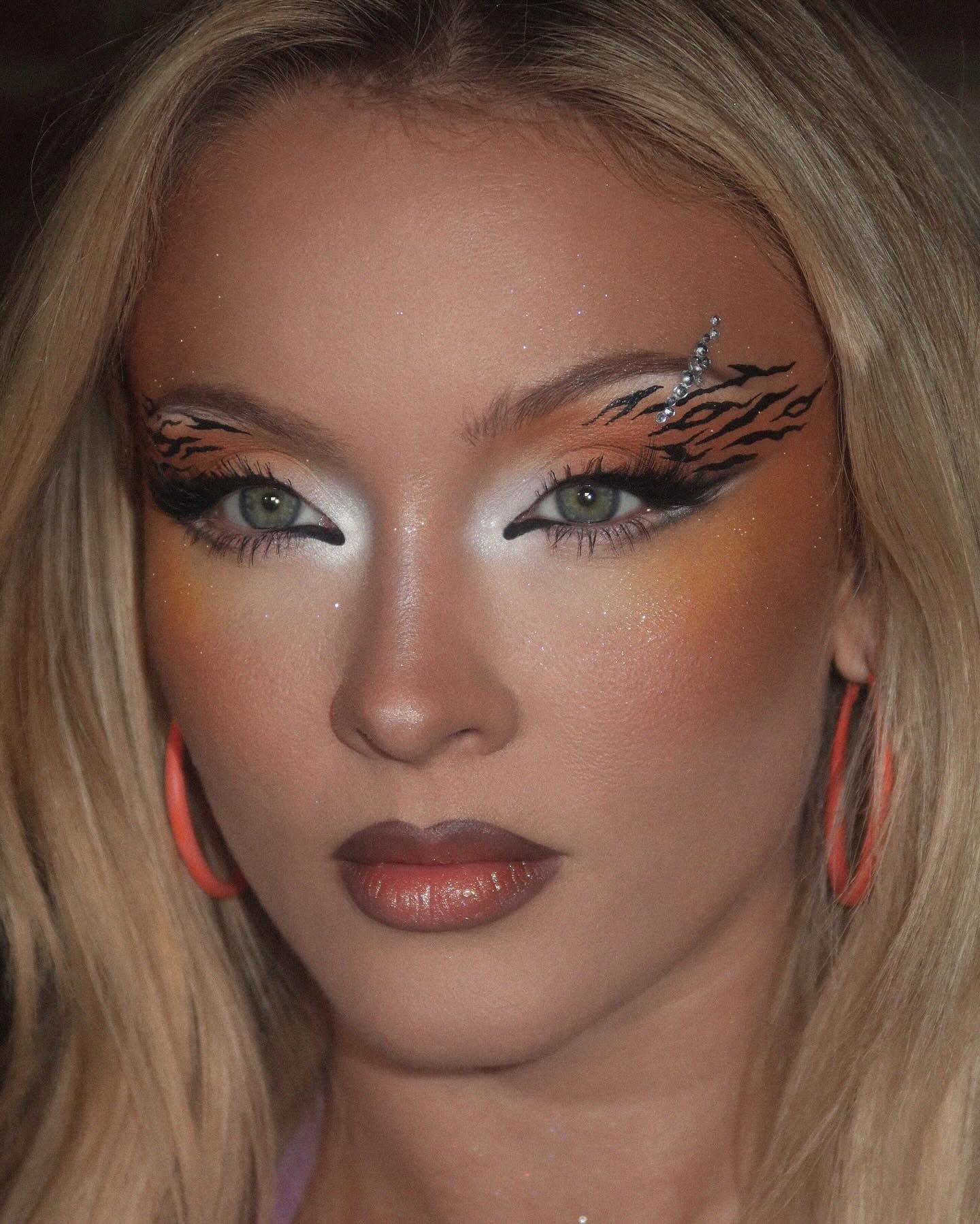 Hinh anh Zara Larsson Makeup: Từ Pop Glam kinh điển đến chủ nghĩa tối đa 9