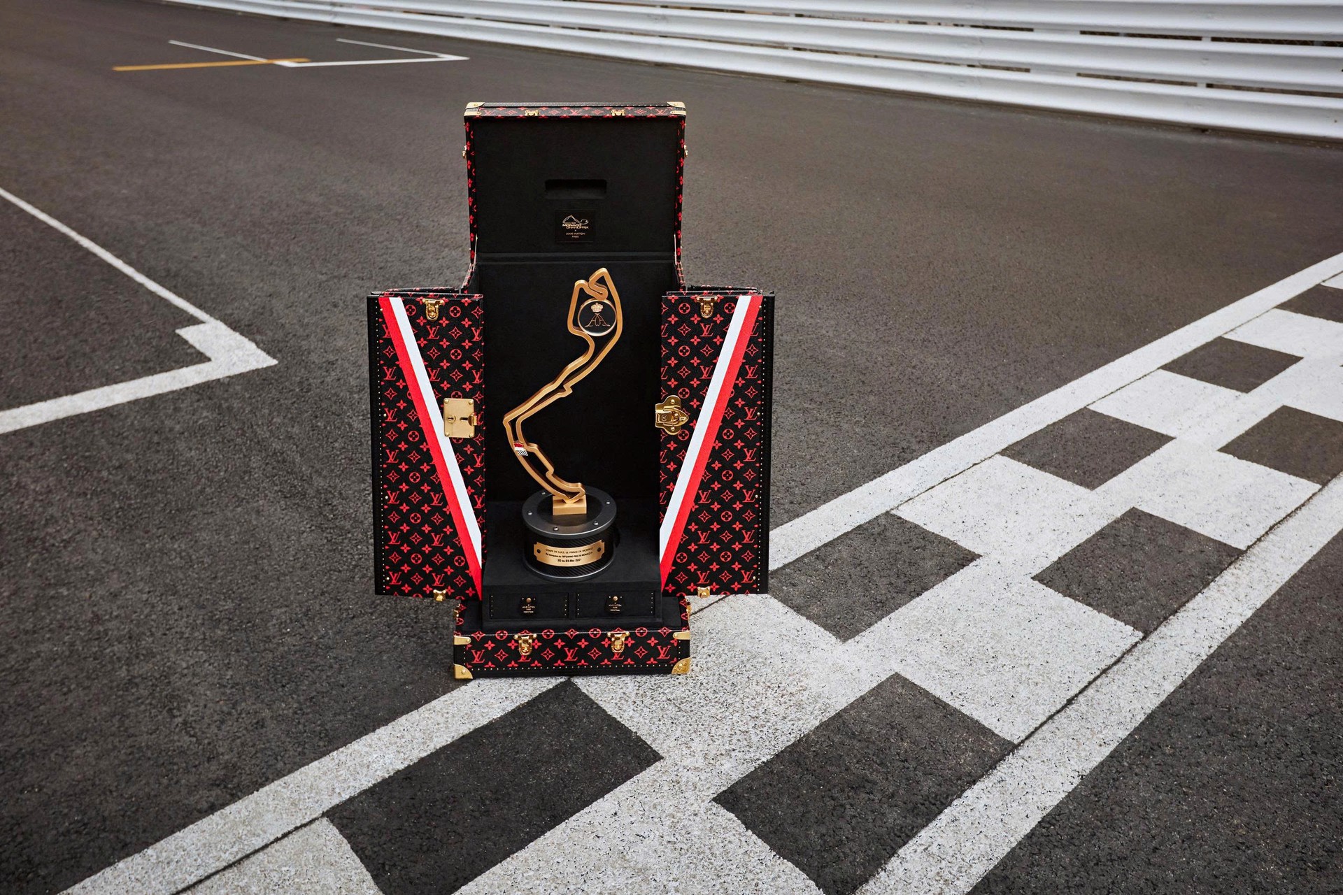 Hinh anh Louis Vuitton và hành trình biến chiếc rương đựng cúp thành biểu tượng của nhiều môn thể thao 10
