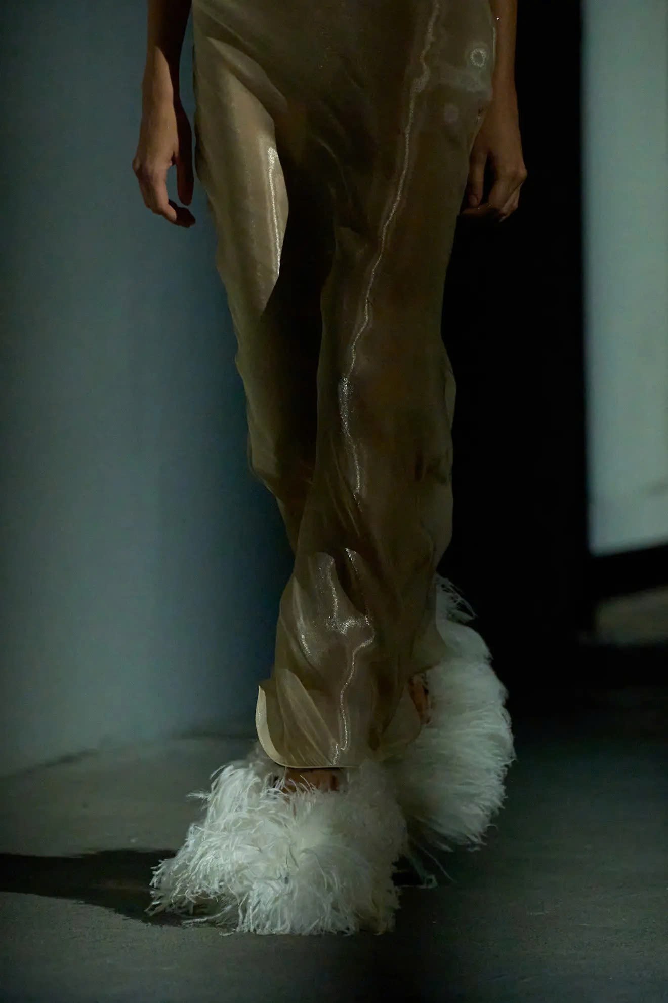 Hinh anh Bức tranh phụ Kiện Milan Fashion Week SS27: Đại tiệc của màu sắc, hào nhoáng và sự bất tuân 16