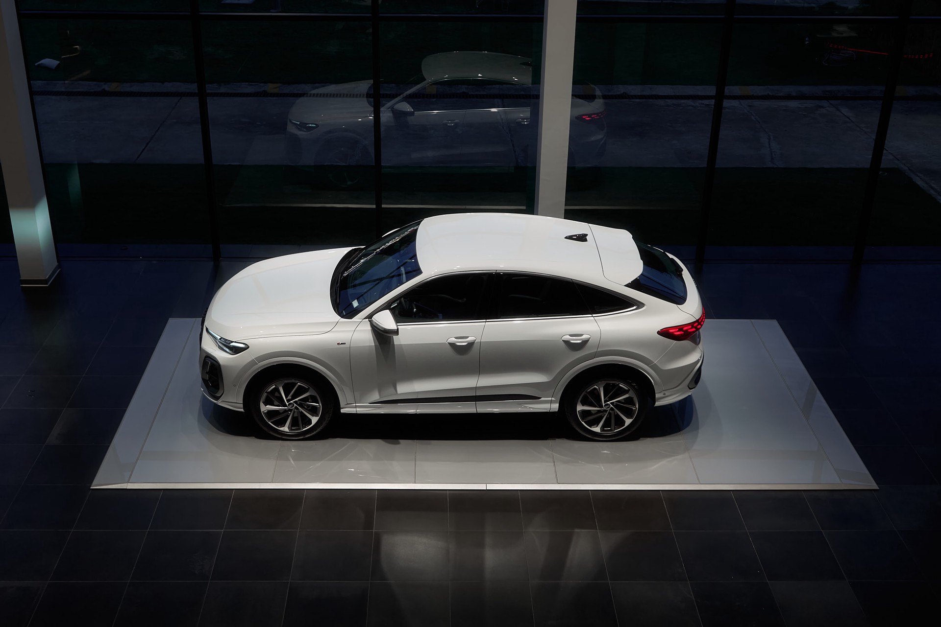 Hinh anh Audi Q5 thế hệ mới: sự toàn diện trở thành lựa chọn tối ưu 3