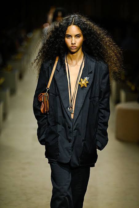 Hinh anh New York Fashion Week SS 2027: Khi xa xỉ hạ mình trước cơn bão lạm phát 44