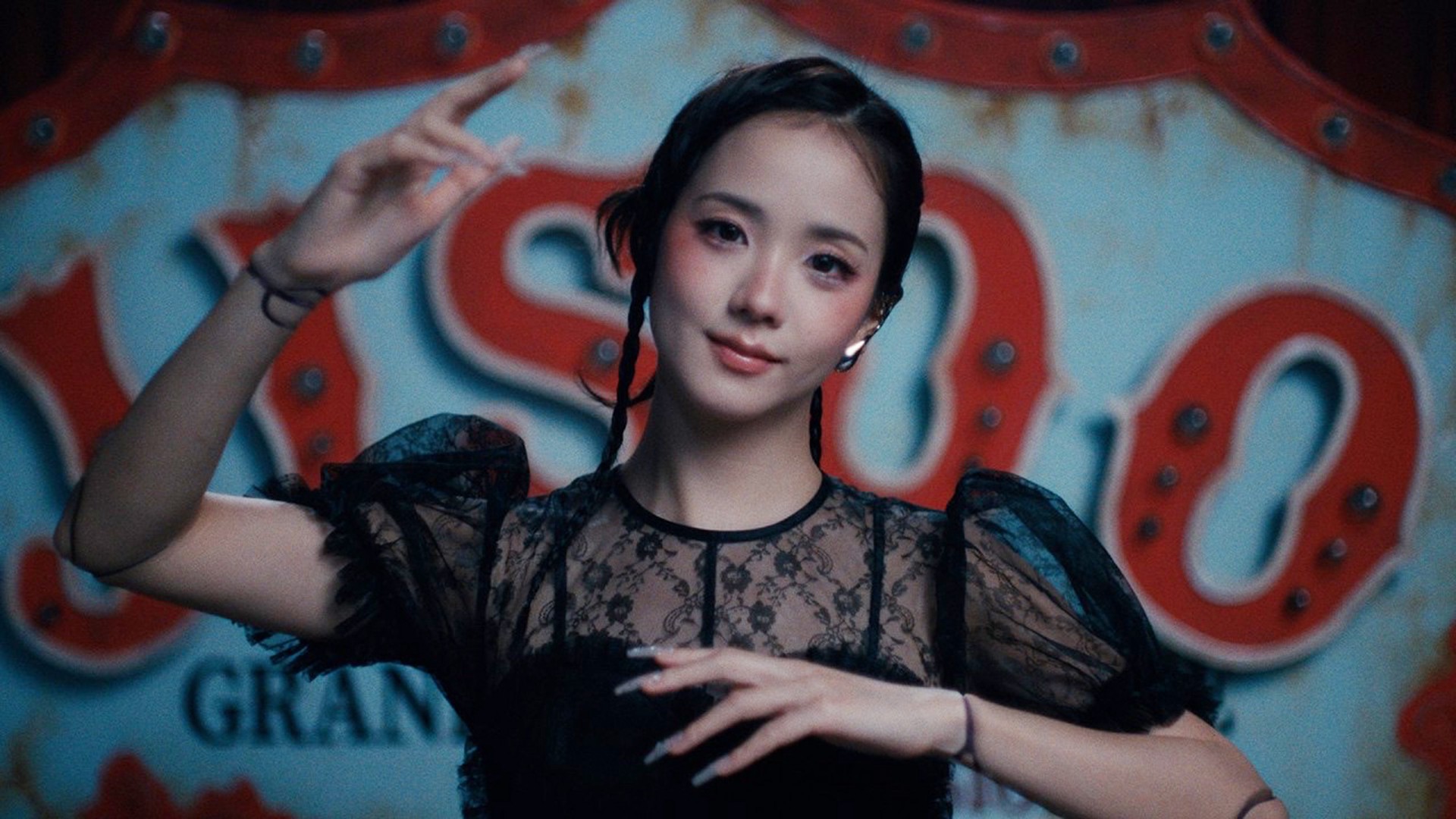 Hinh anh Your lips, my lips, click / We were made to fit 1