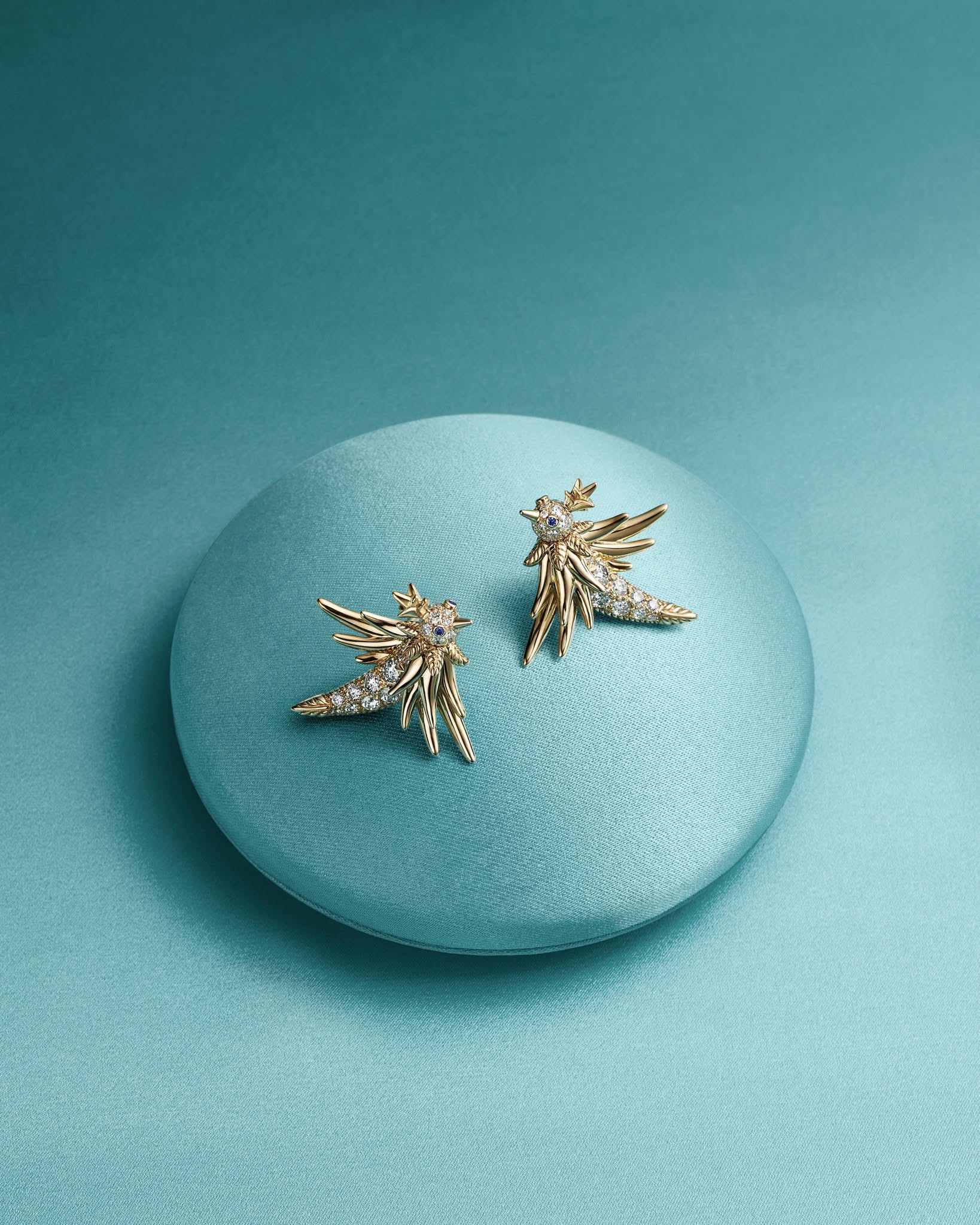 Hinh anh Giữa những vì sao, Bird on a Rock tiếp tục cất cánh trong vũ trụ Tiffany & Co. 5