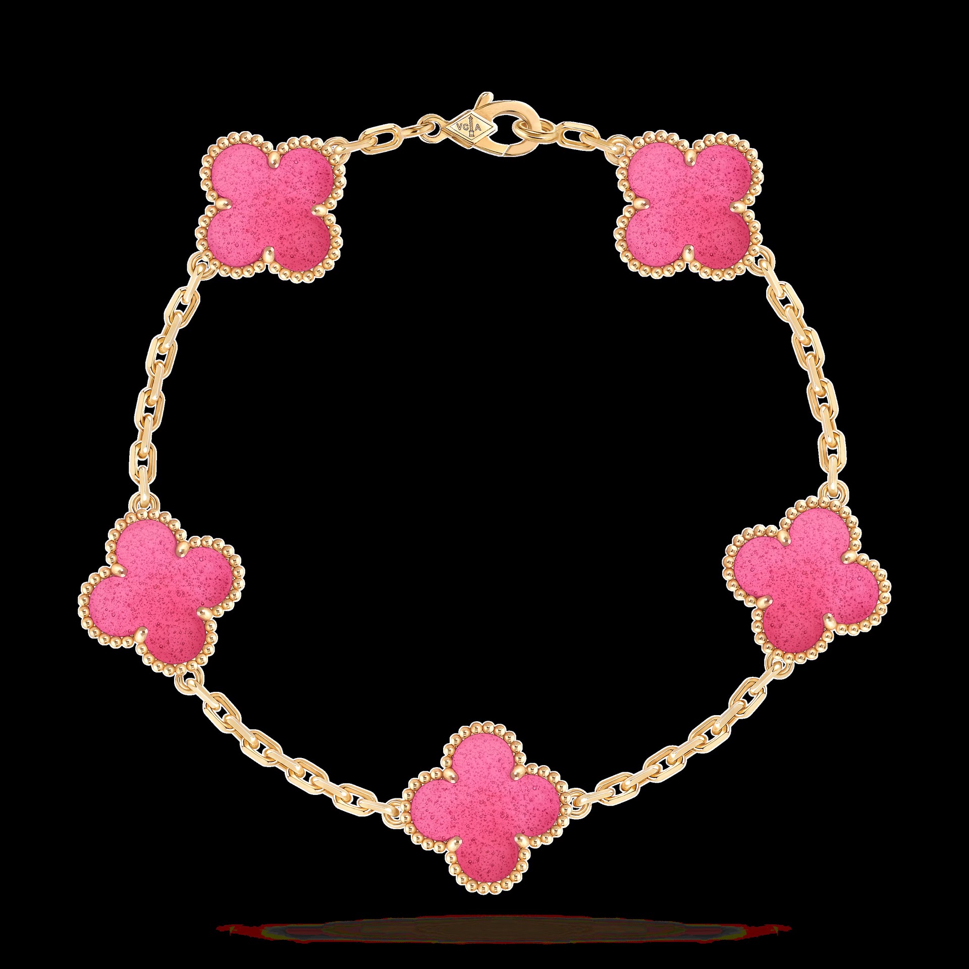 Hinh anh Van Cleef & Arpels “phủ hồng” di sản Alhambra 3
