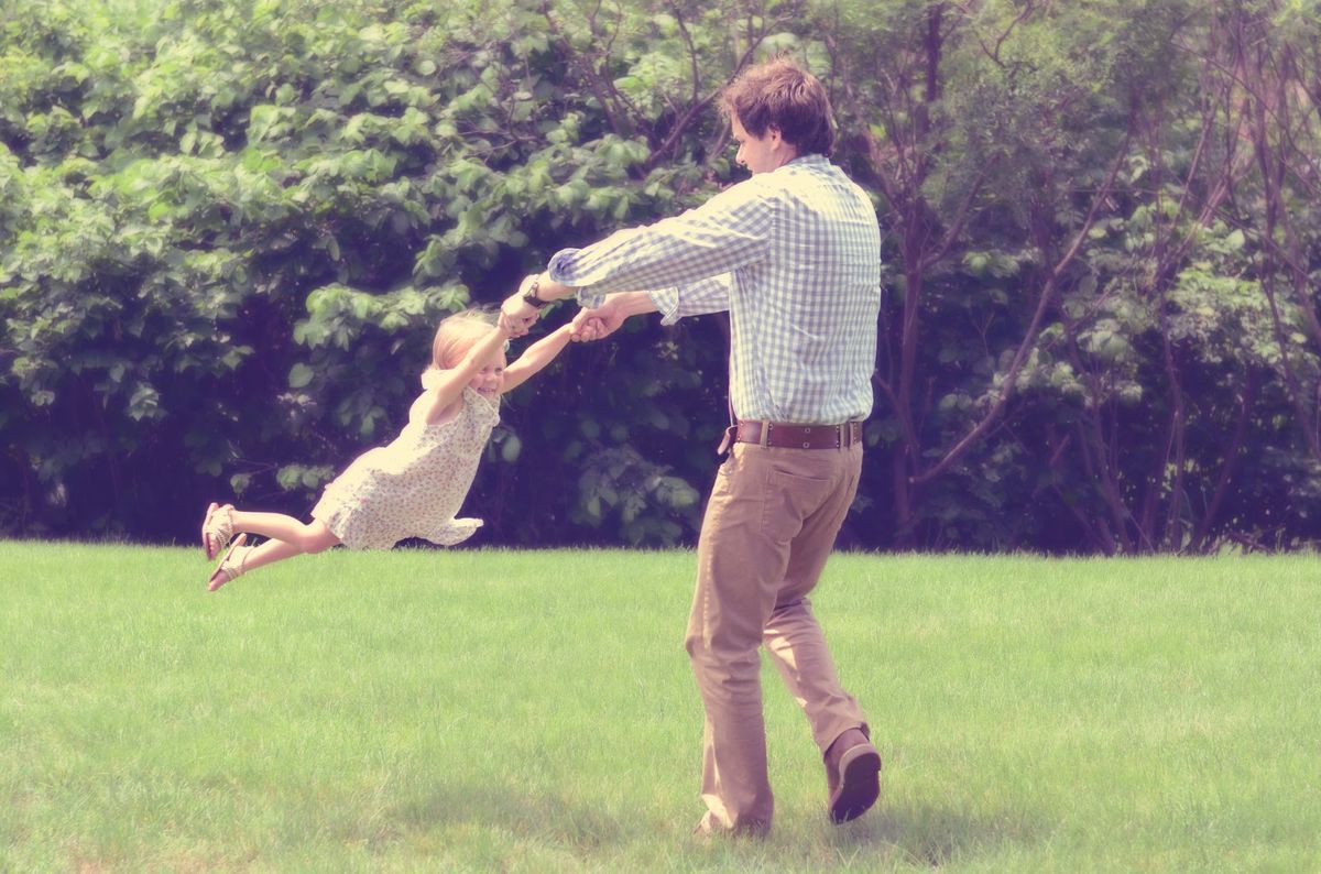 Hinh anh “Father Wound” và những người con gái lớn lên từ sự im lặng của người cha 3