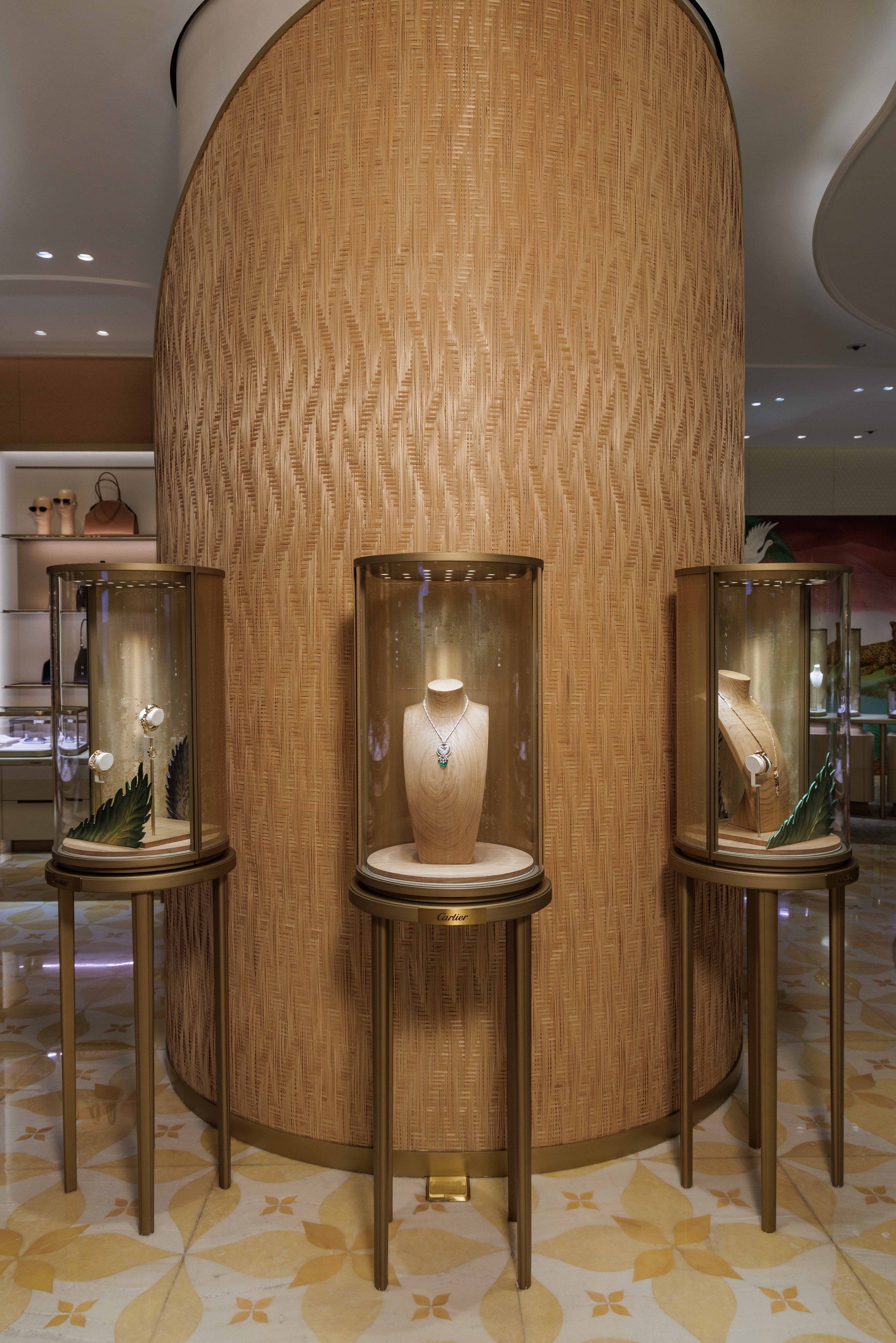 Hinh anh Cartier đưa vũ trụ “Into the Wild” đến Emporium Boutique 1