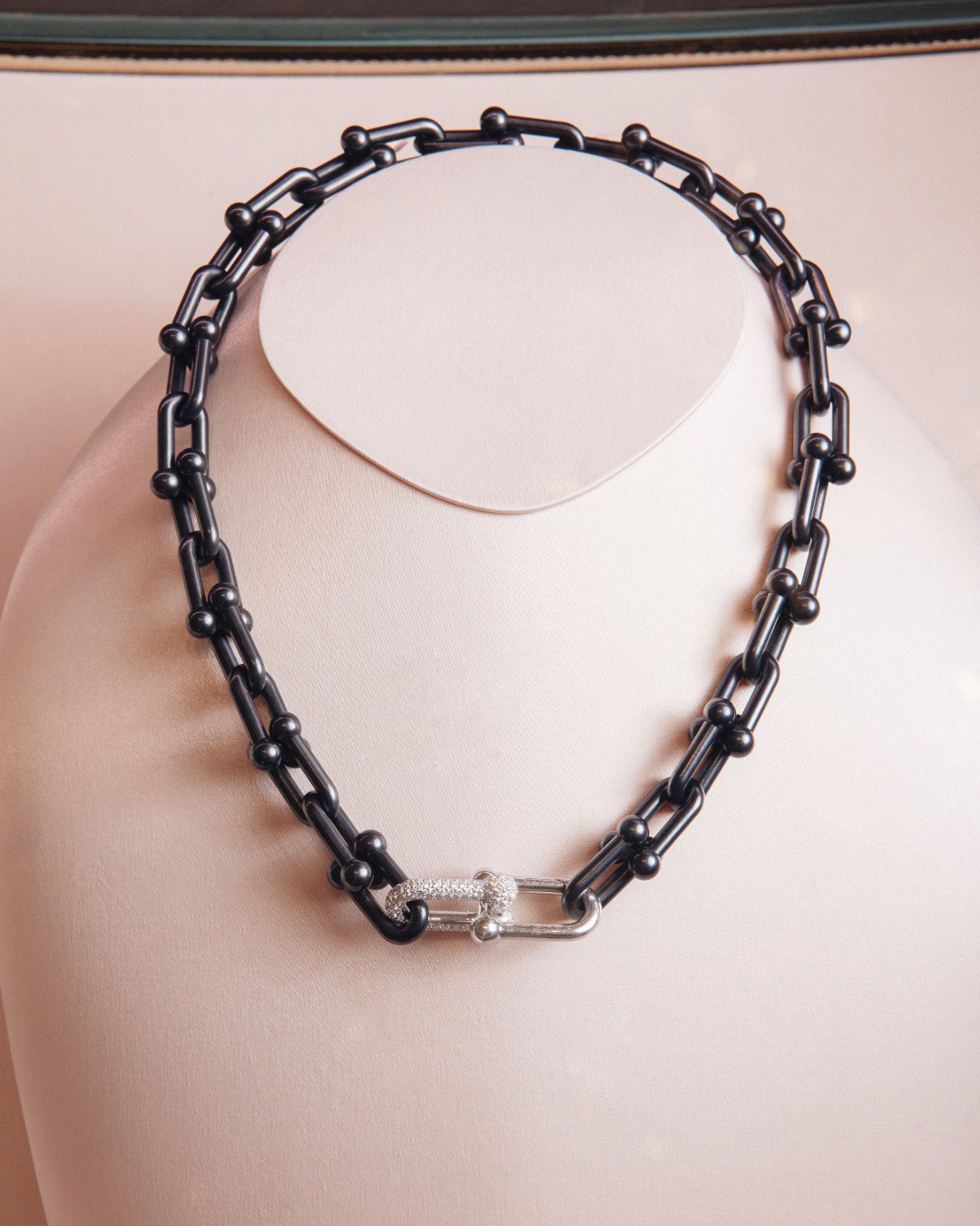 Hinh anh Tiffany & Co. HardWear Studio: Dấu ấn HardWear giữa lòng Việt Nam 7