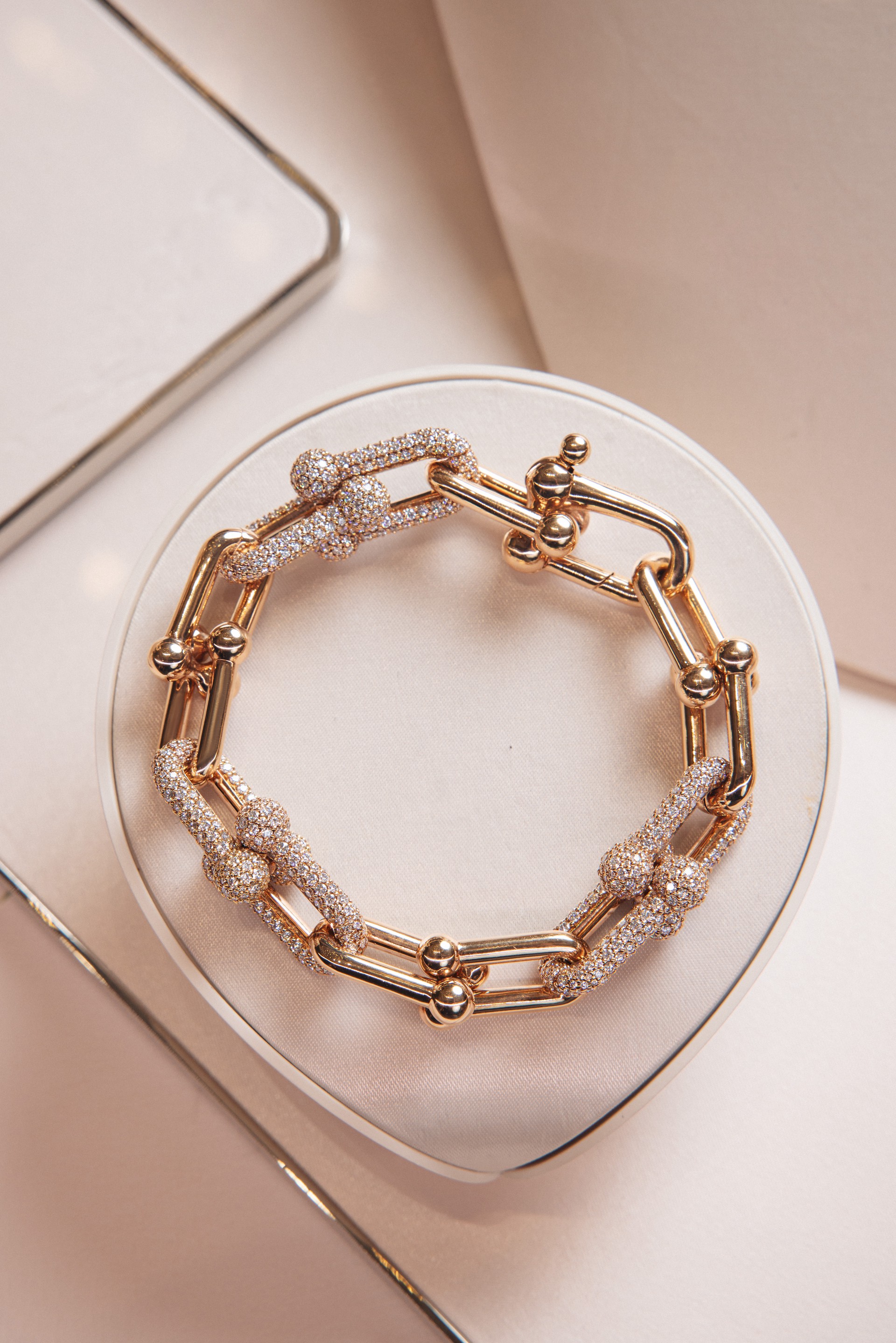 Hinh anh Tiffany & Co. HardWear Studio: Dấu ấn HardWear giữa lòng Việt Nam 2