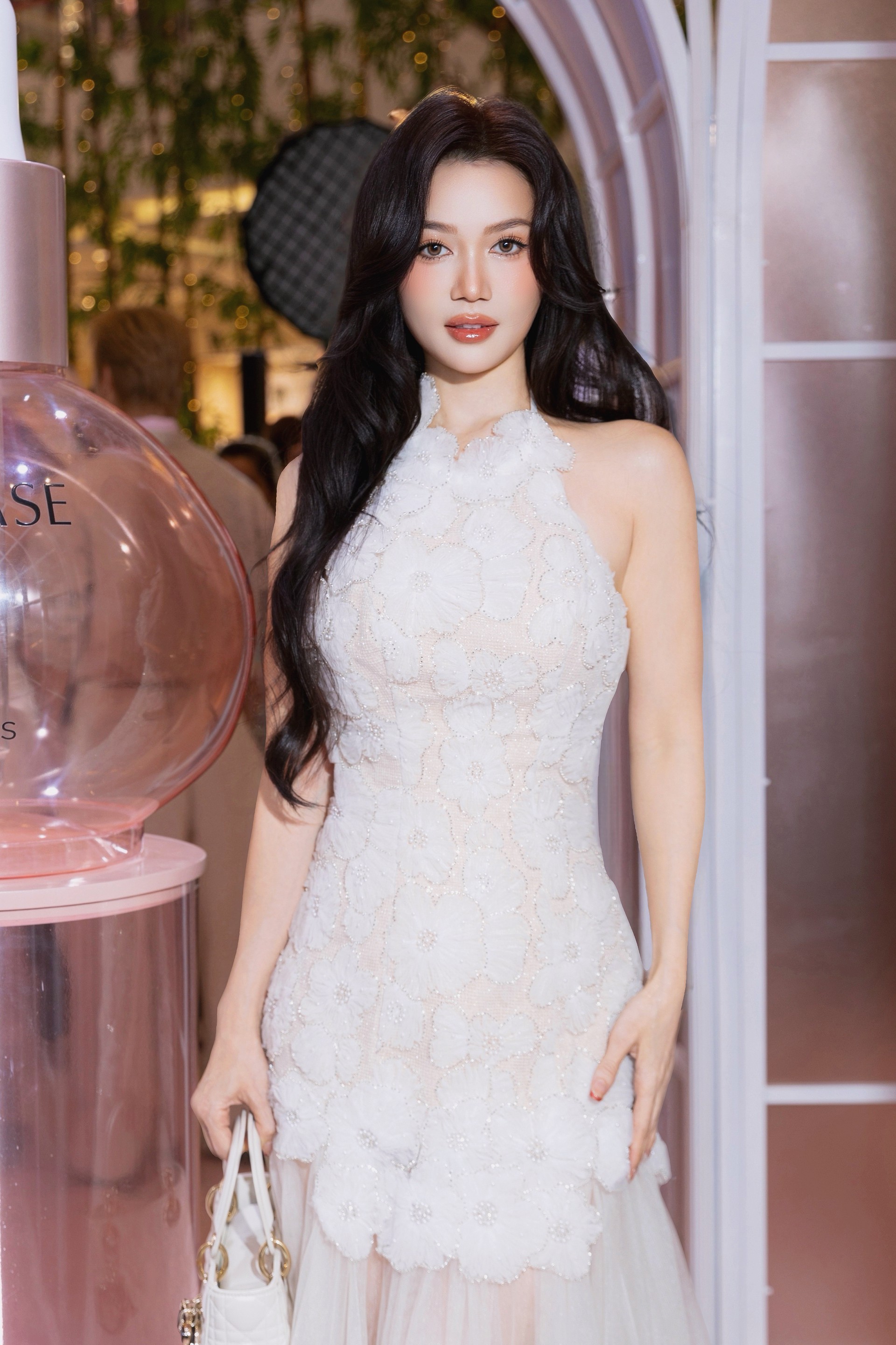 Hinh anh [Woman in Beauty] Ca sĩ, diễn viên Sĩ Thanh: Muôn dáng vẻ trong một phiên bản 2