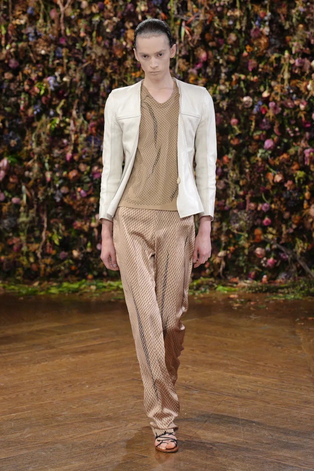 Hinh anh Maison Margiela Spring/Summer 2027: Sự nổi loạn của những điều rất đỗi bình thường 6
