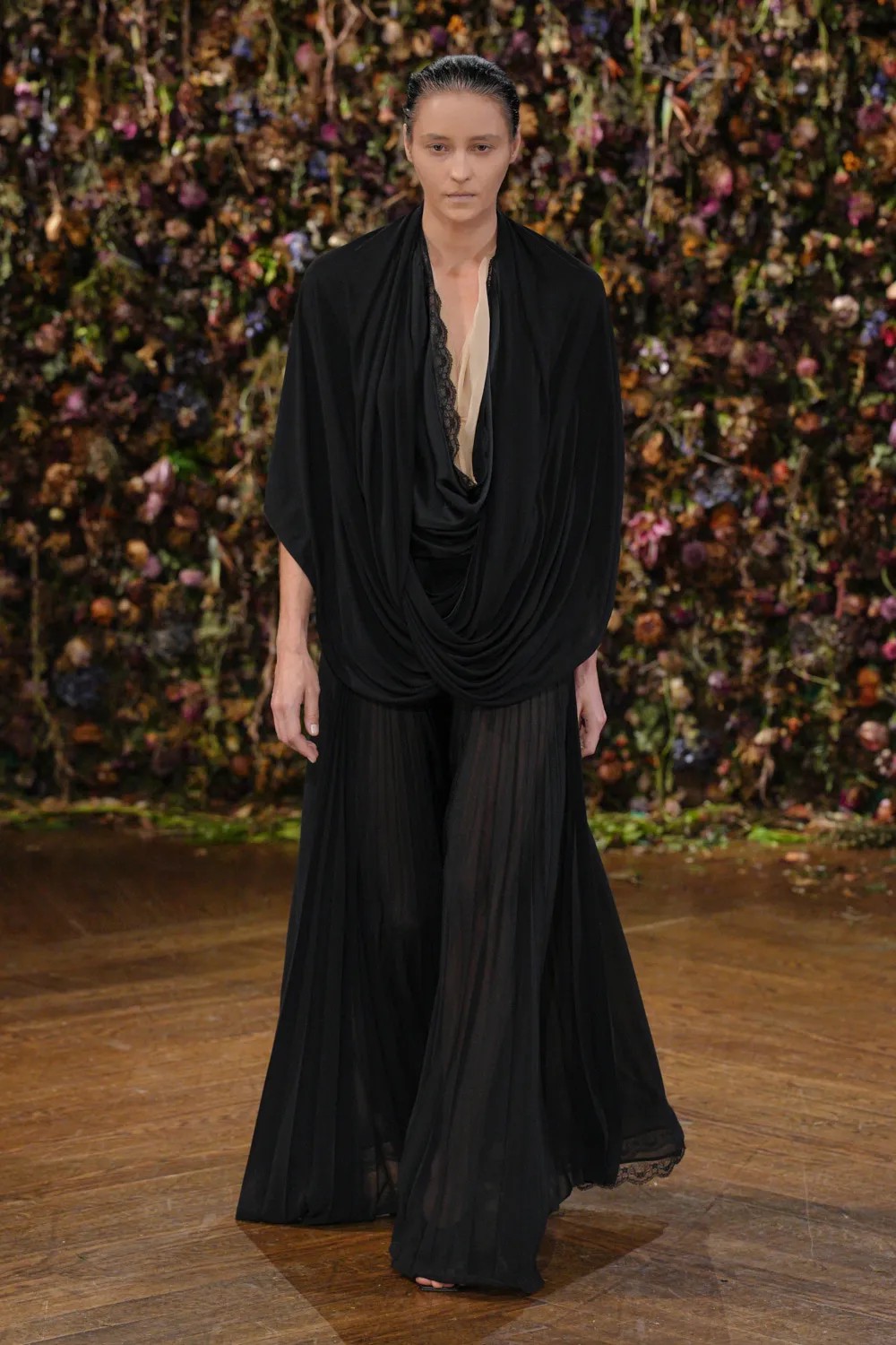 Hinh anh Maison Margiela Spring/Summer 2027: Sự nổi loạn của những điều rất đỗi bình thường 31