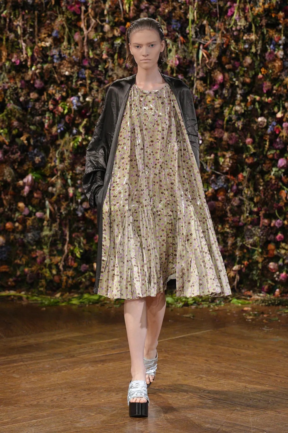 Hinh anh Maison Margiela Spring/Summer 2027: Sự nổi loạn của những điều rất đỗi bình thường 24