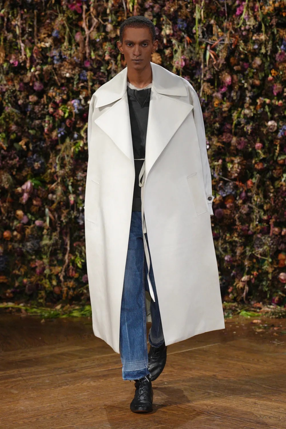 Hinh anh Maison Margiela Spring/Summer 2027: Sự nổi loạn của những điều rất đỗi bình thường 41