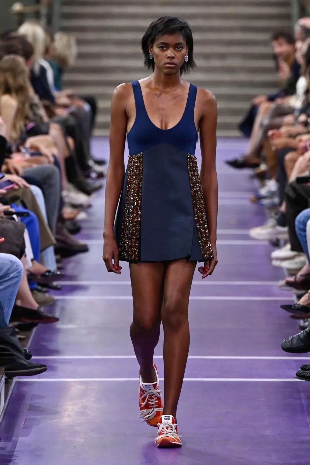 Hinh anh Miu Miu Spring/Summer 2027: Nghệ thuật làm mới những điều quen thuộc 4