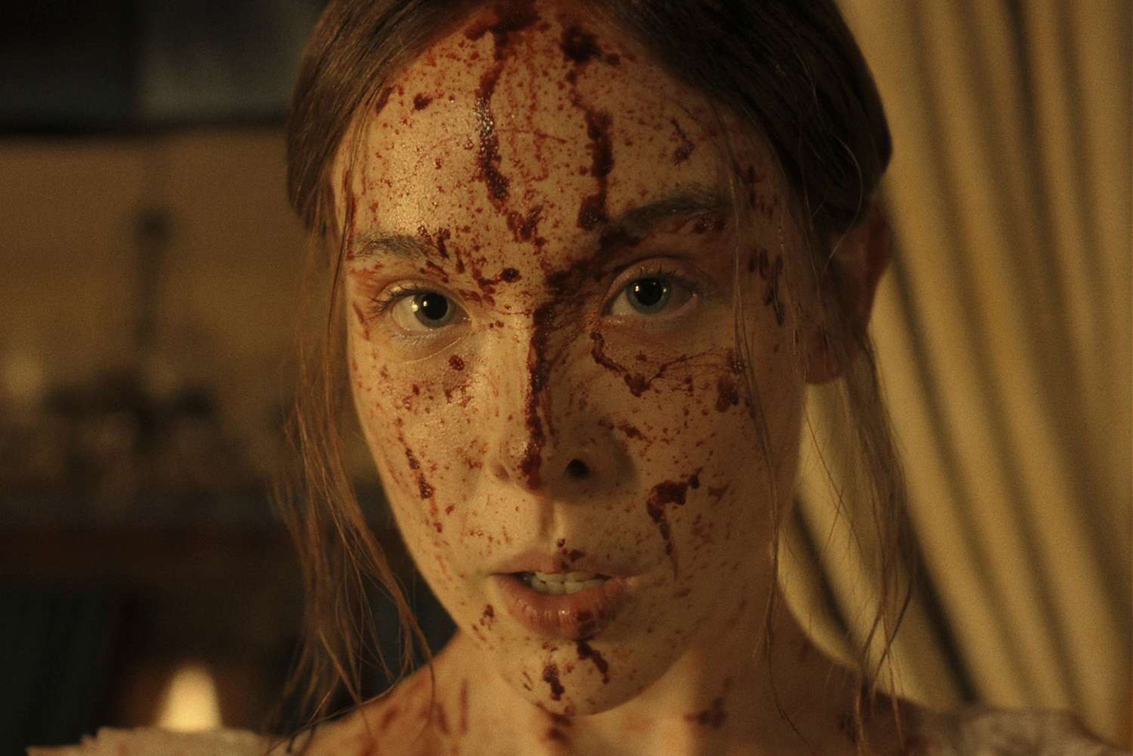 Hinh anh Ella Beatty: từ ái nữ Hollywood đến ác nữ của “Monster 4” 3