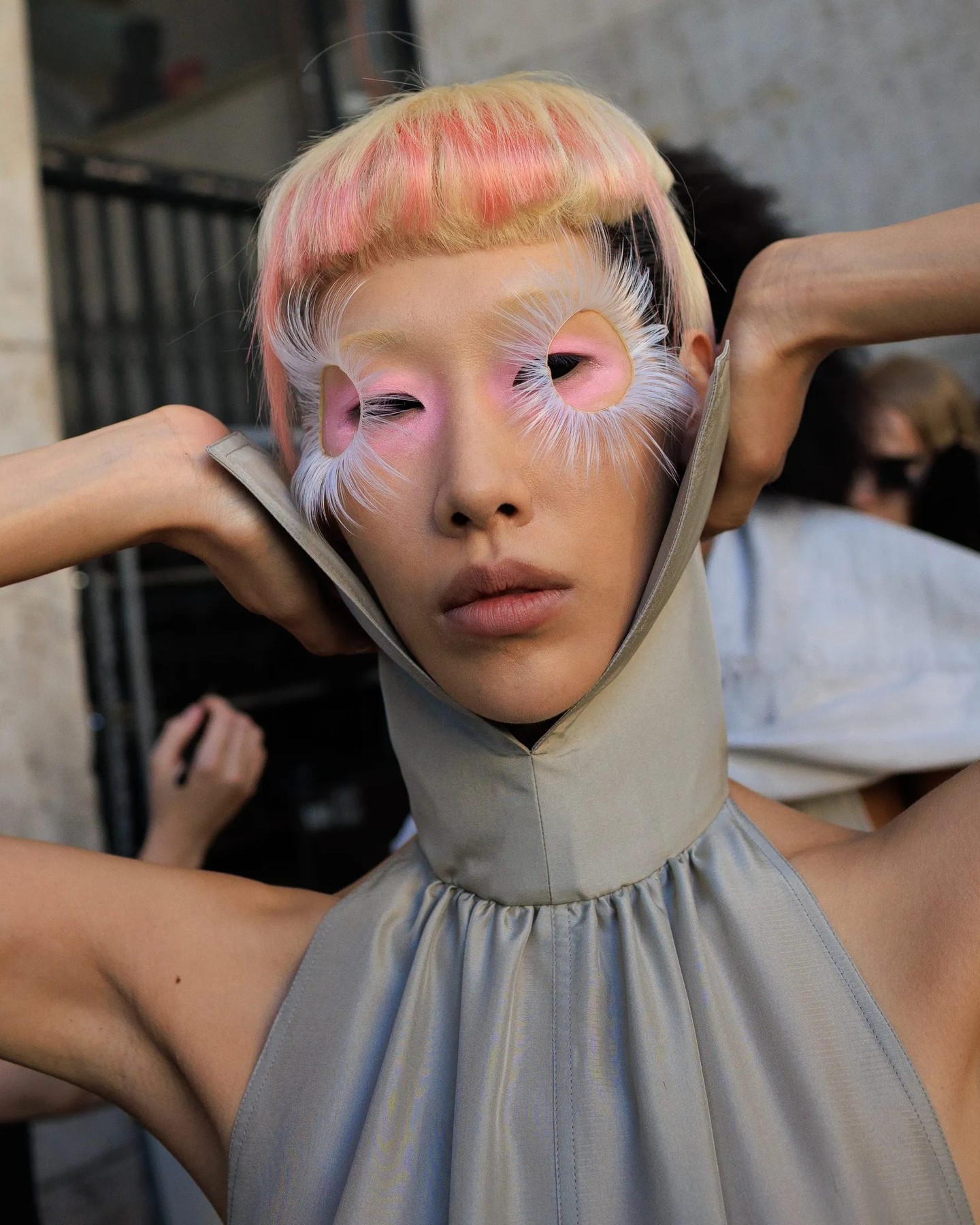 Hinh anh Những thế giới khác lạ tại Paris Fashion Week 9