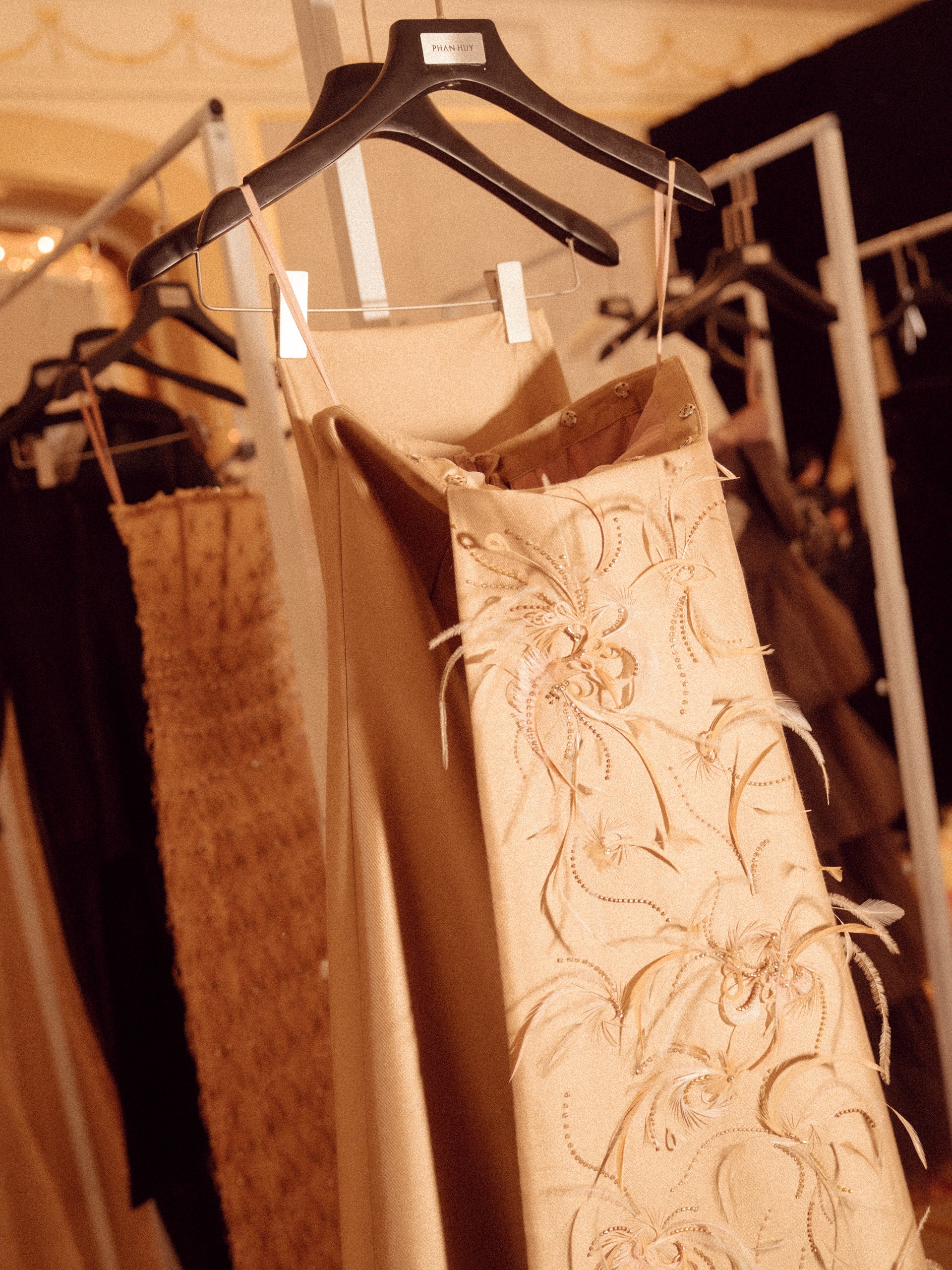Hinh anh PHAN HUY và cuộc hội ngộ tại quê nhà với BST Spring/Summer 2027 Ready-to-Wear 10