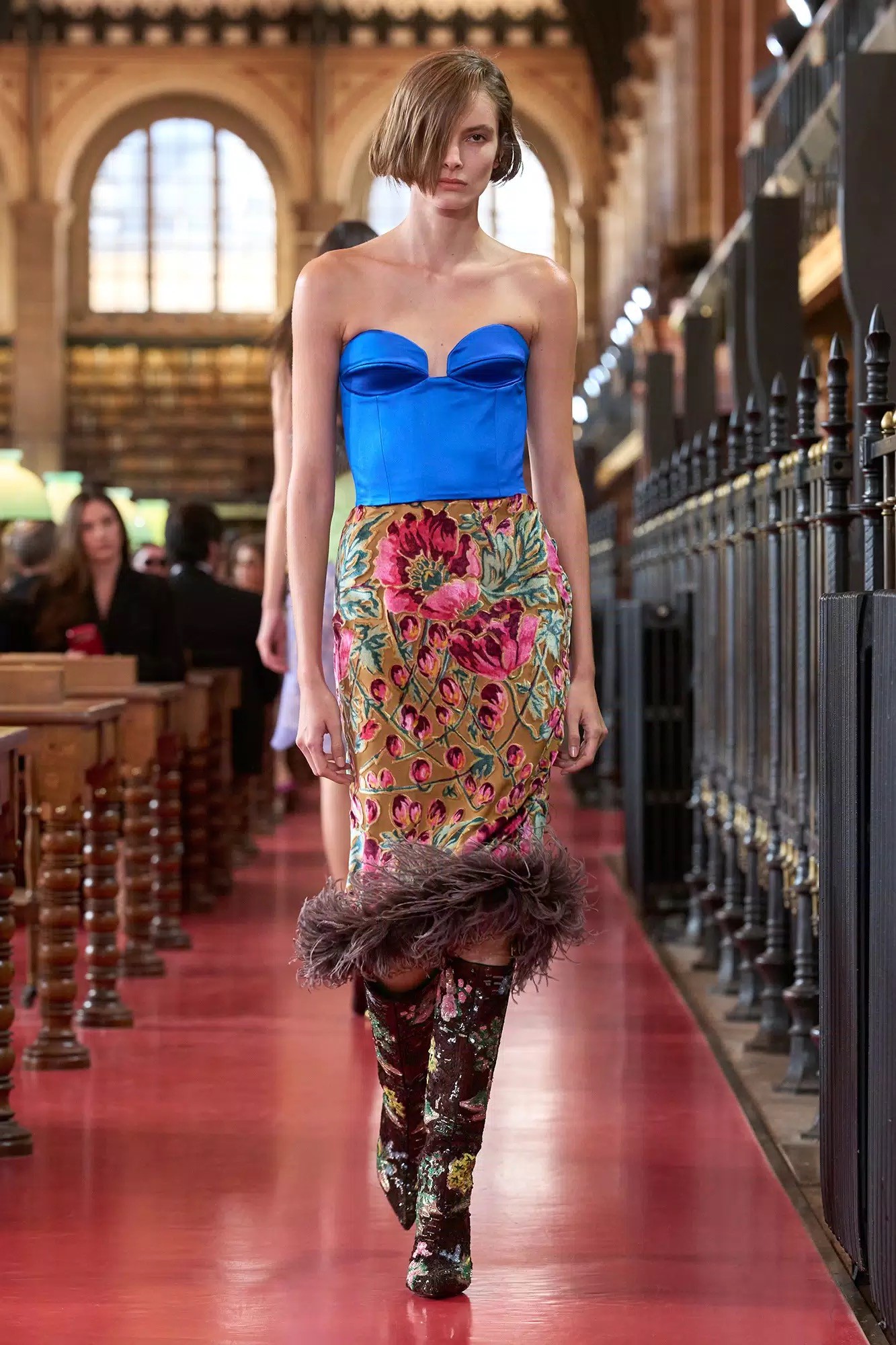 Hinh anh Valentino Spring/Summer 2027: Viết lại cú pháp của sự xa hoa 6