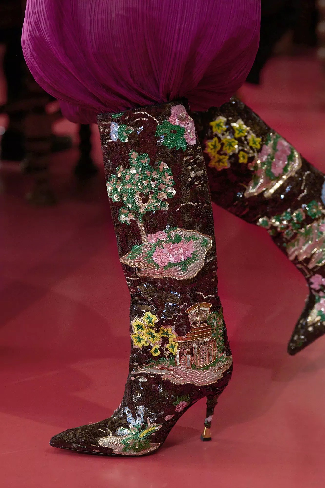 Hinh anh Valentino Spring/Summer 2027: Viết lại cú pháp của sự xa hoa 8