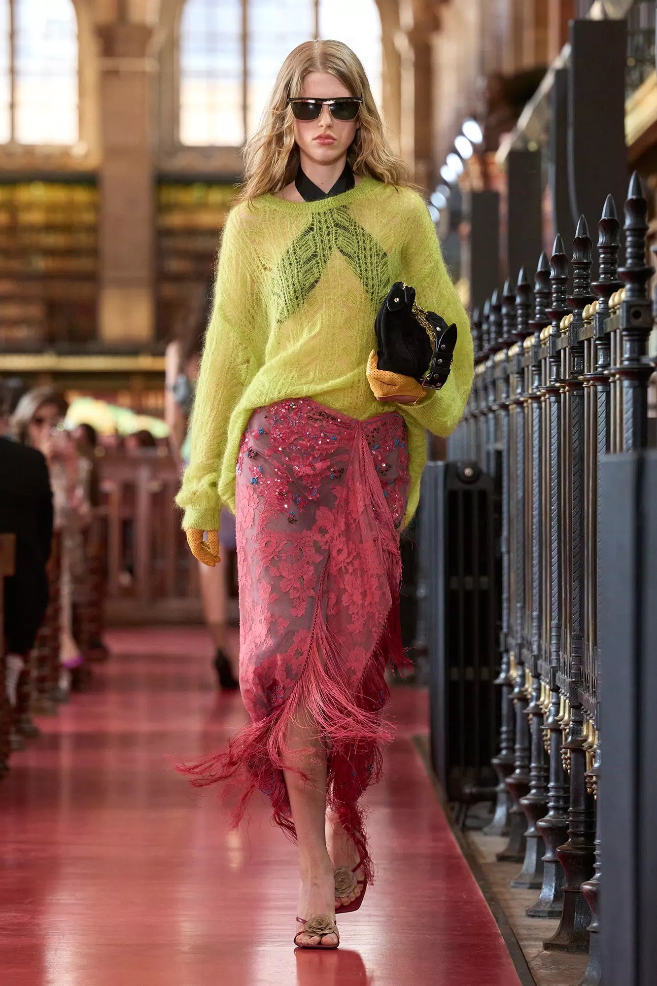 Hinh anh Valentino Spring/Summer 2027: Viết lại cú pháp của sự xa hoa 14